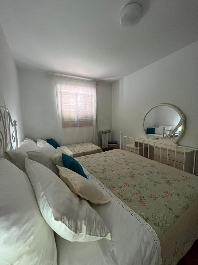 Apartment With Swimming Pool