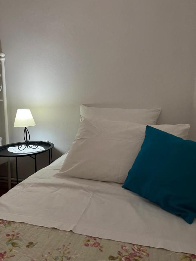 With Swimming Pool Apartment Jelsa (Hvar)